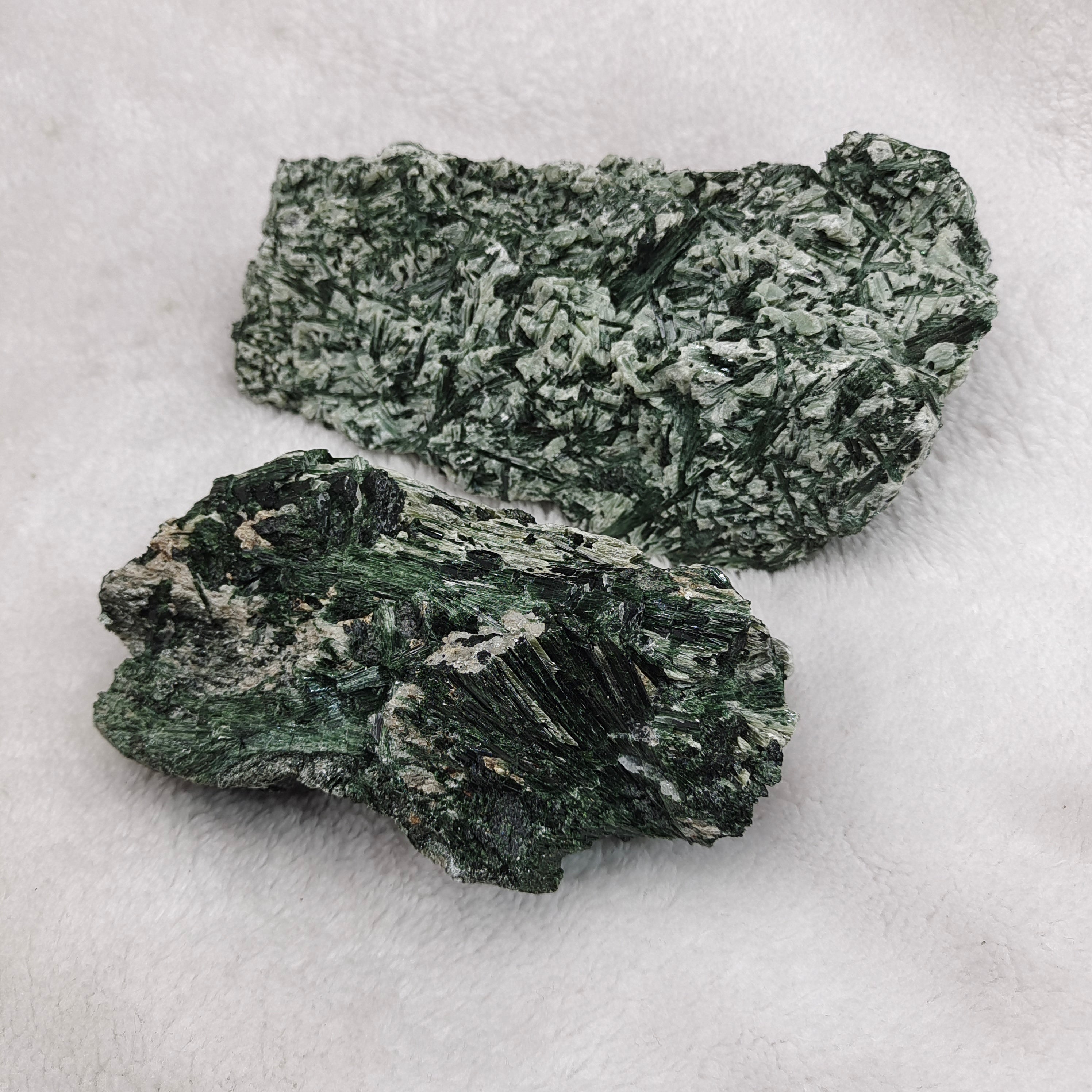 Green tourmaline specimen