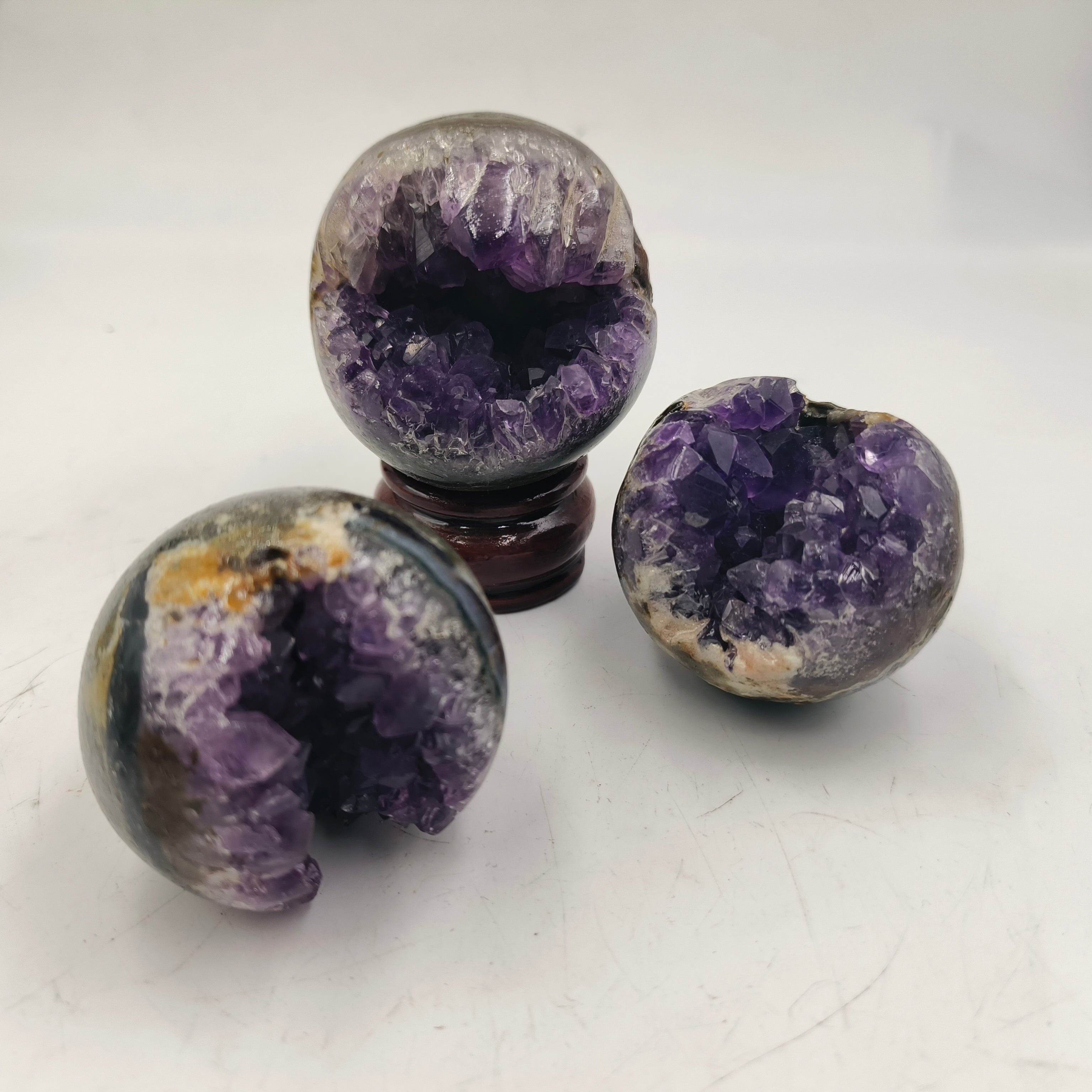 Amethyst geodes sphere