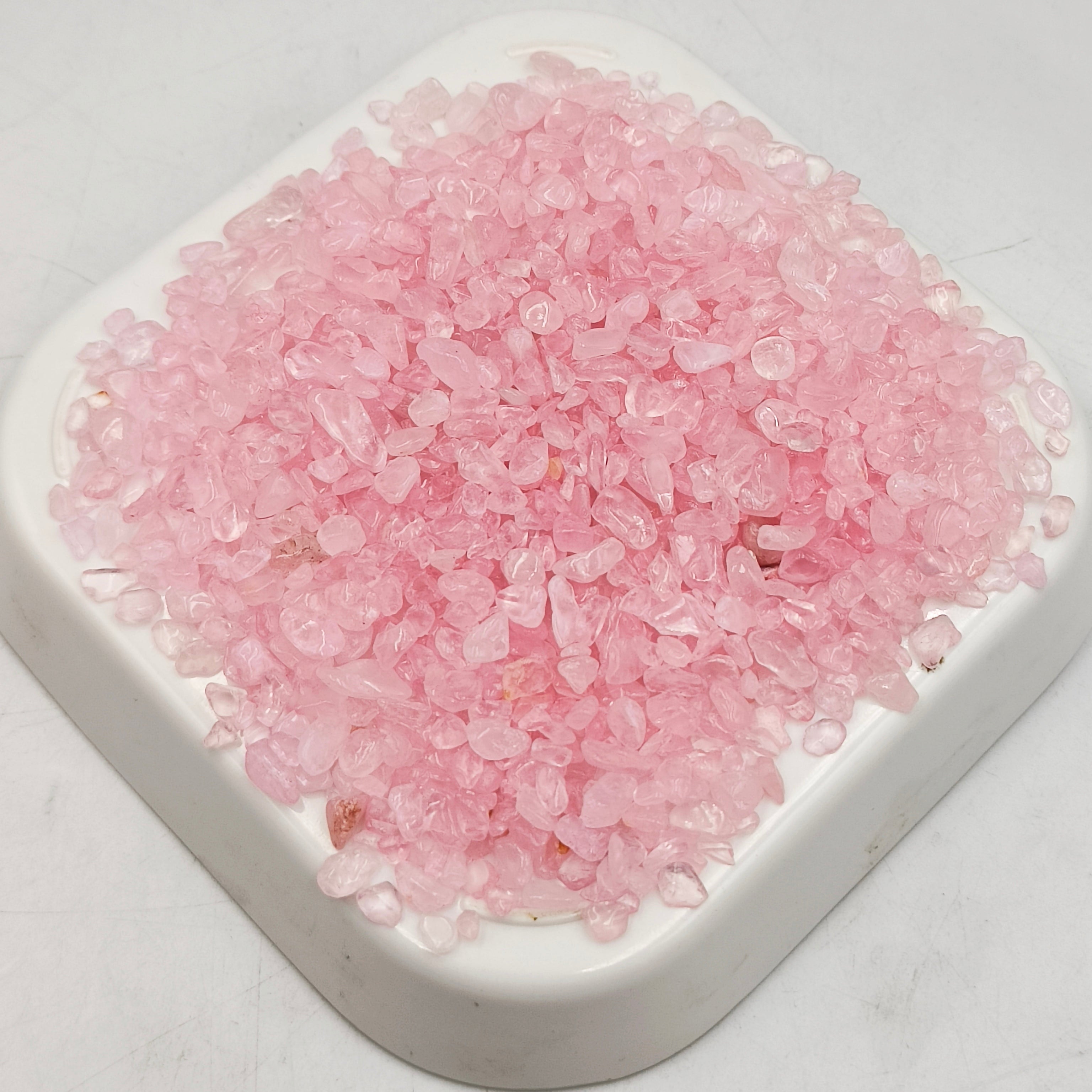 Rose quartz chips