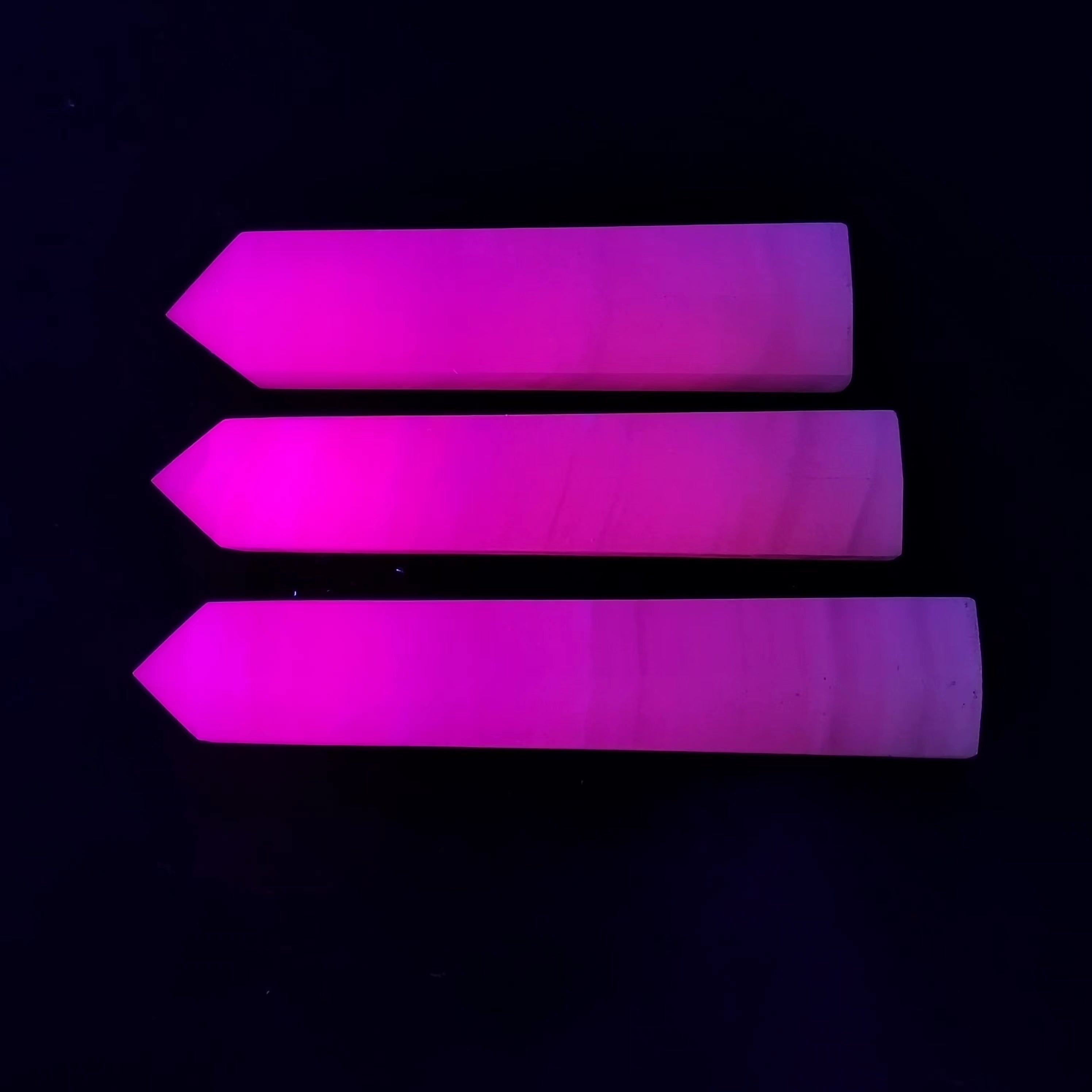 Fluorescent calcite tower