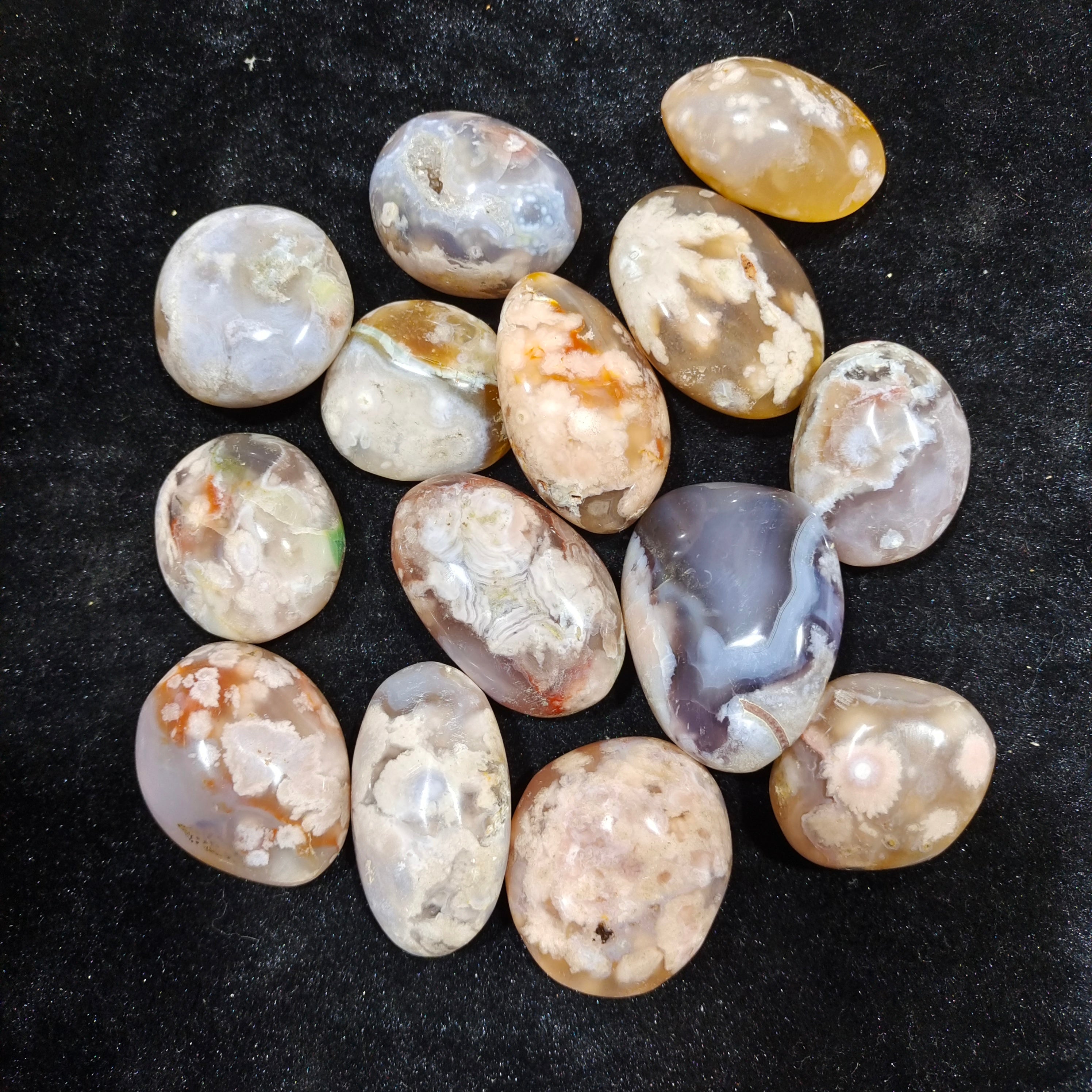 Flower Agate Palmstone