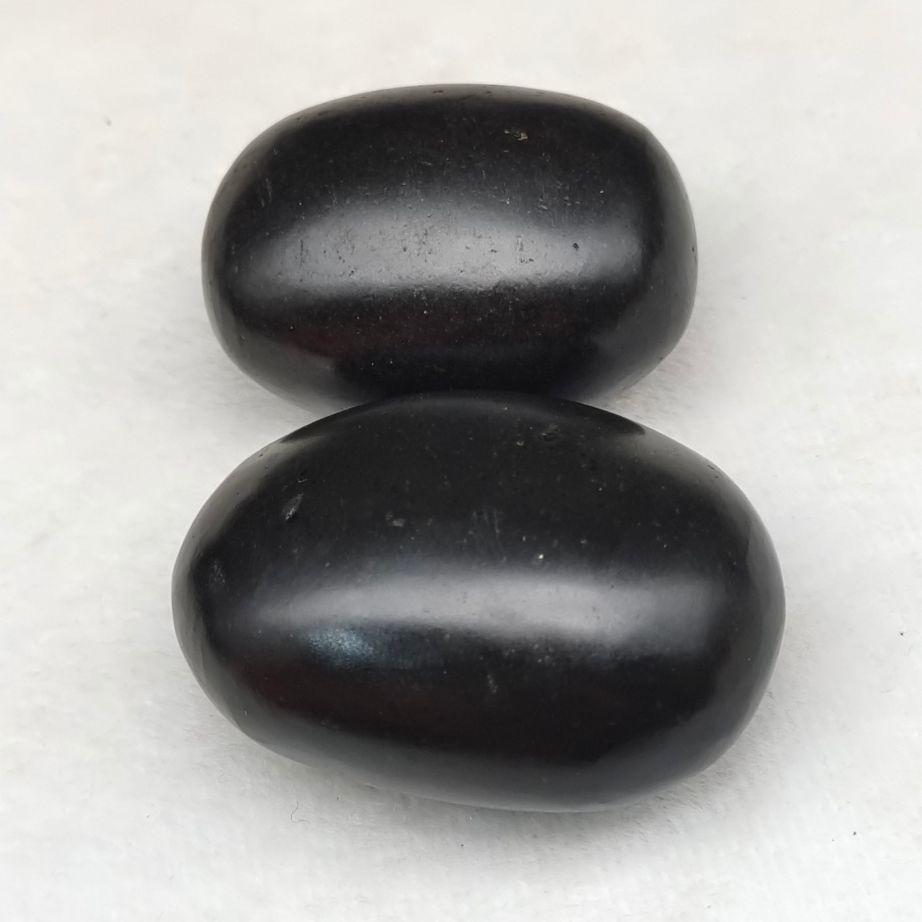 Black tourmaline palmstone