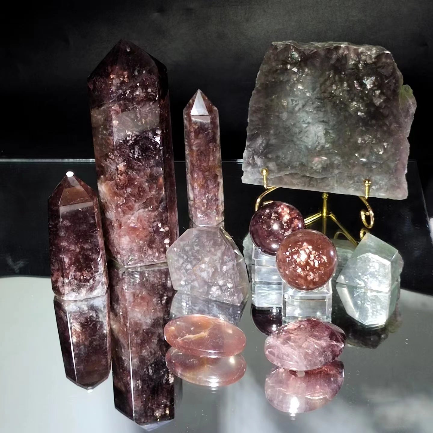 Fluorite and mica symbiotic products