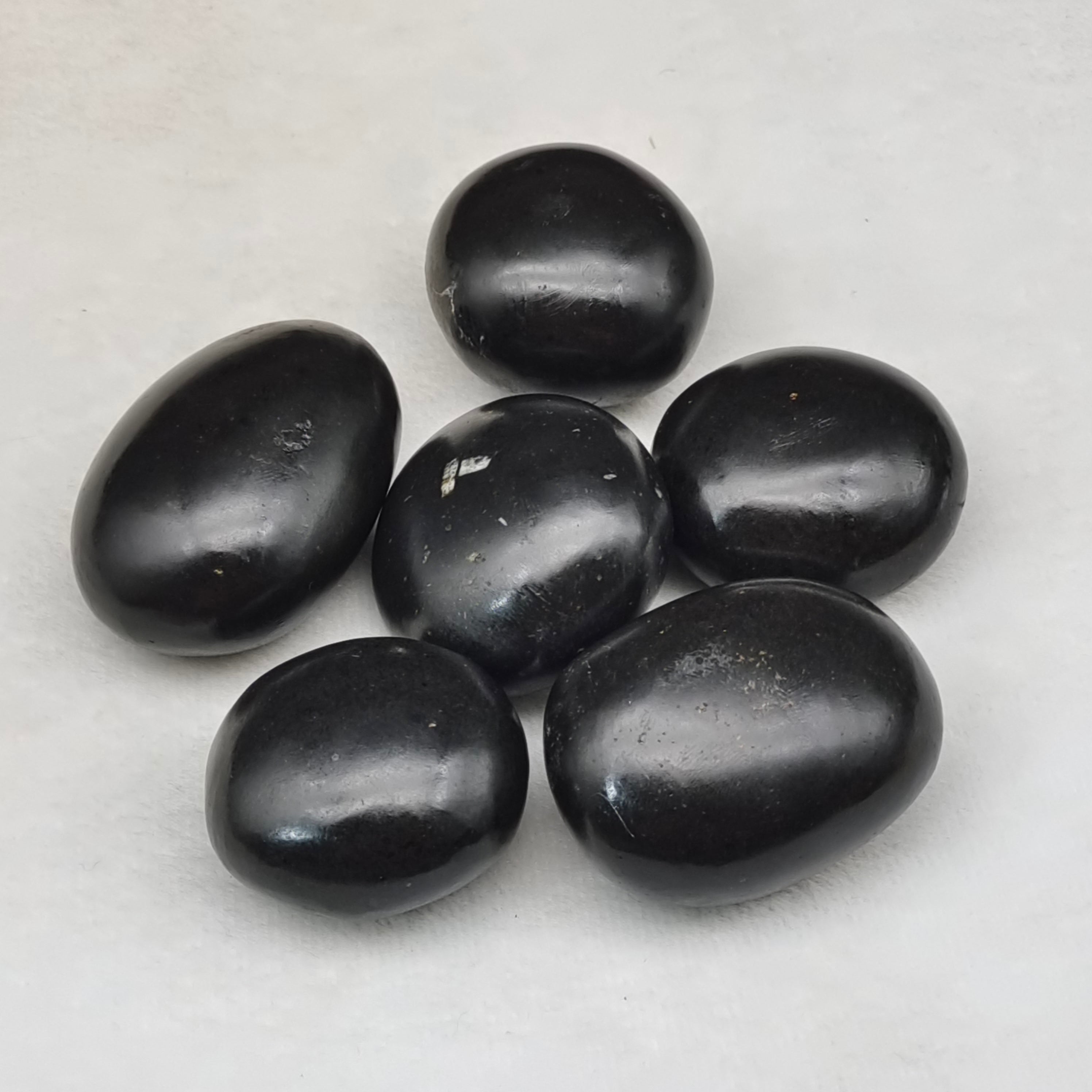 Black tourmaline palmstone