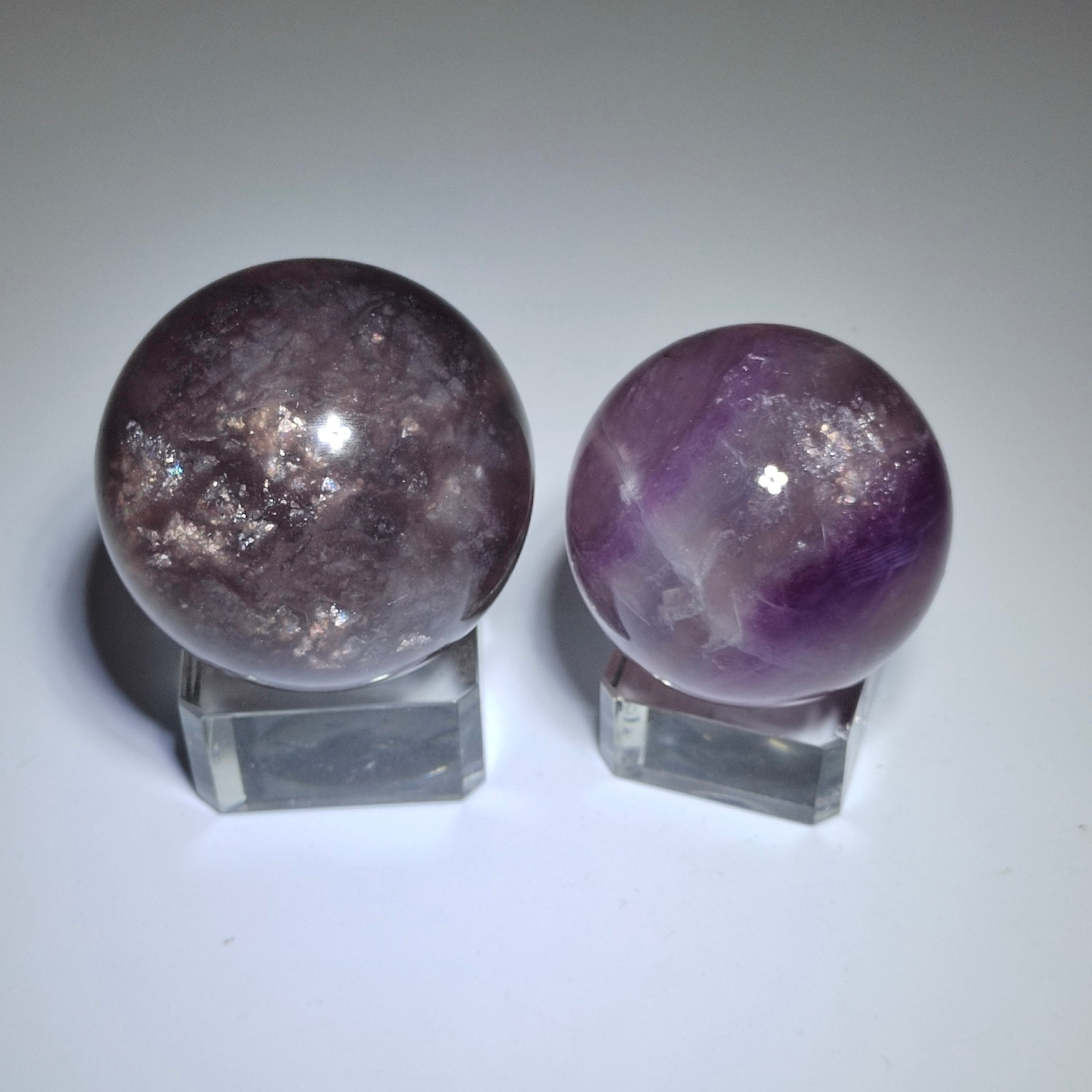 Fluorite and mica symbiotic products