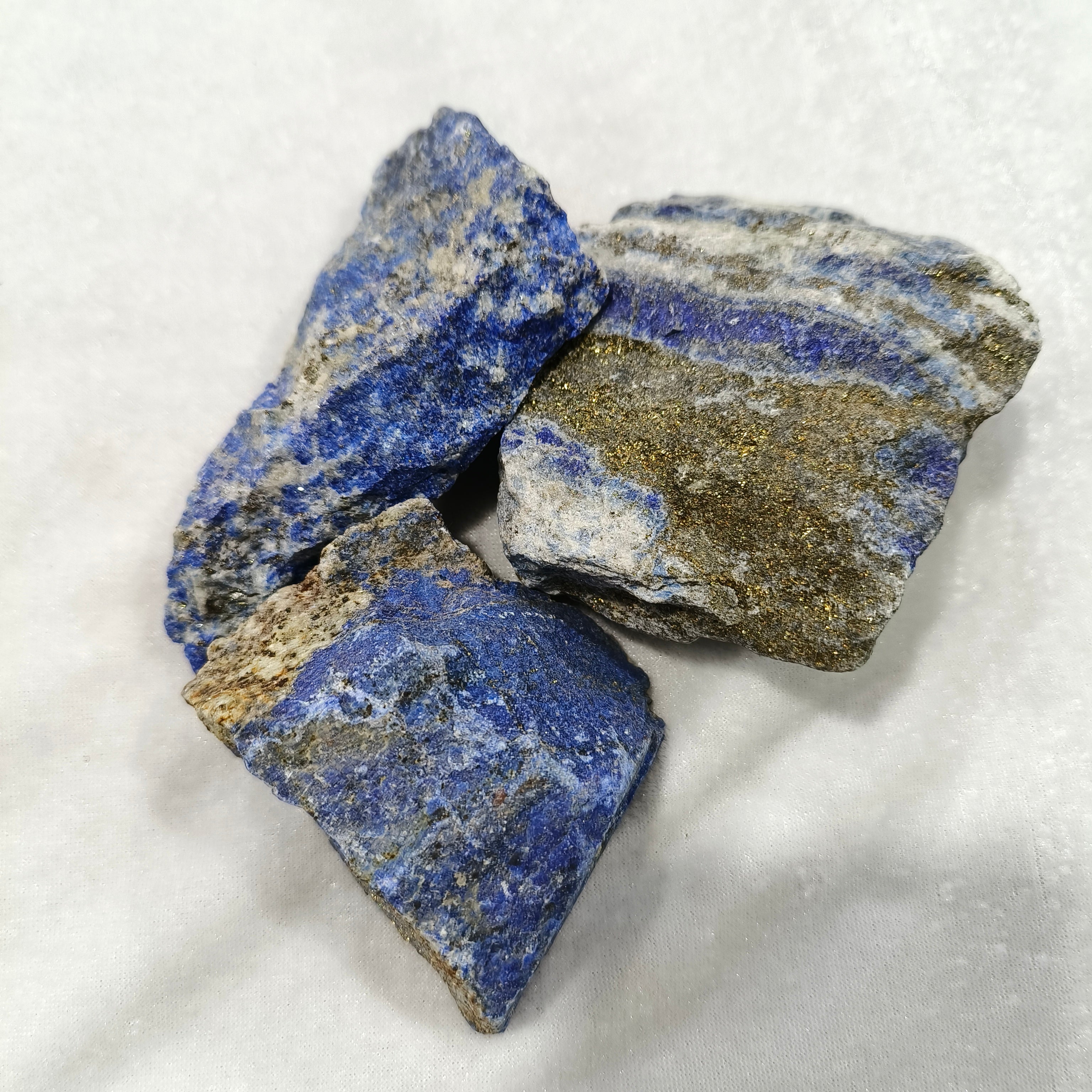 Lapis lazuli raw stone