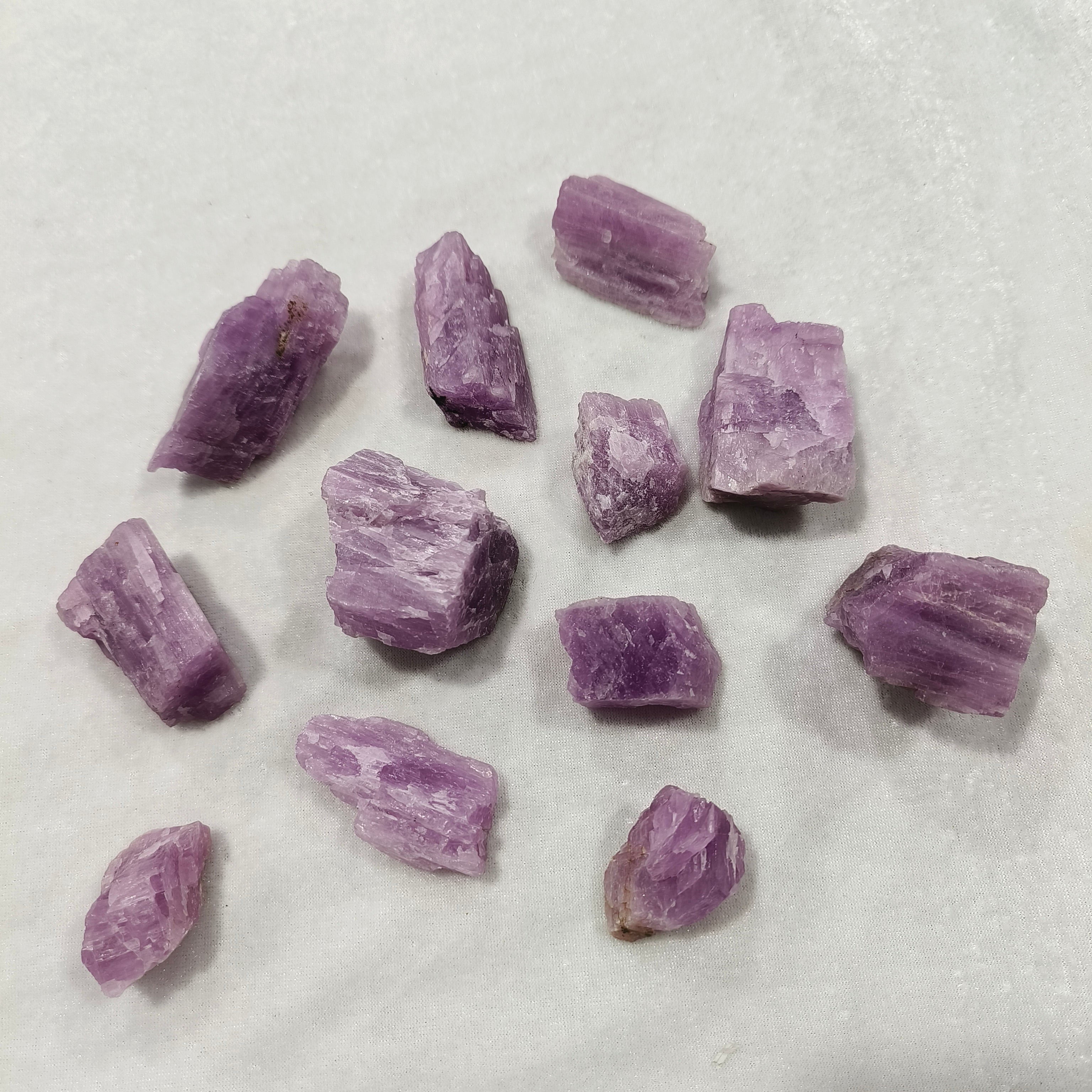 Kunzite rough stone