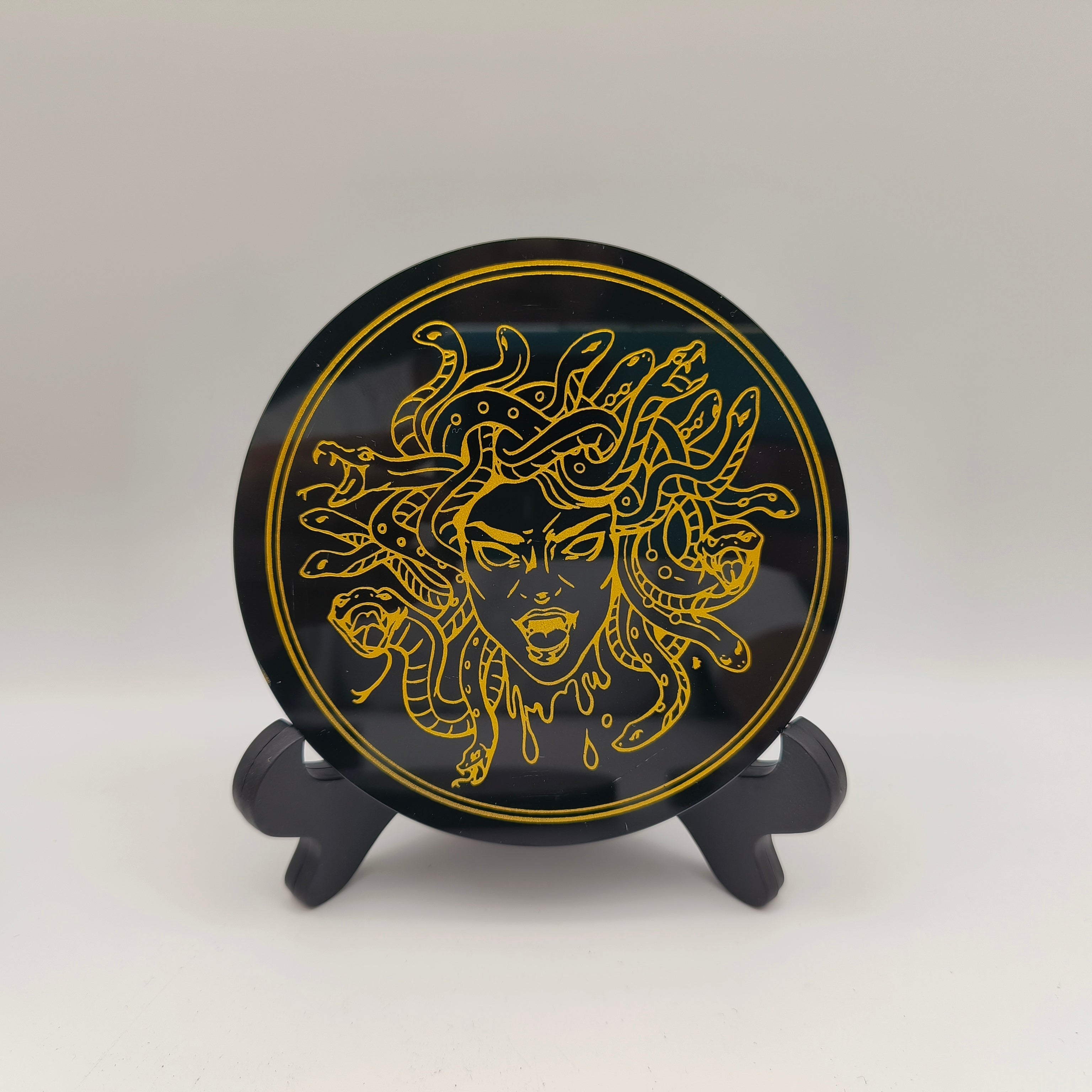 10 cm  Obsidian Pattern Disc