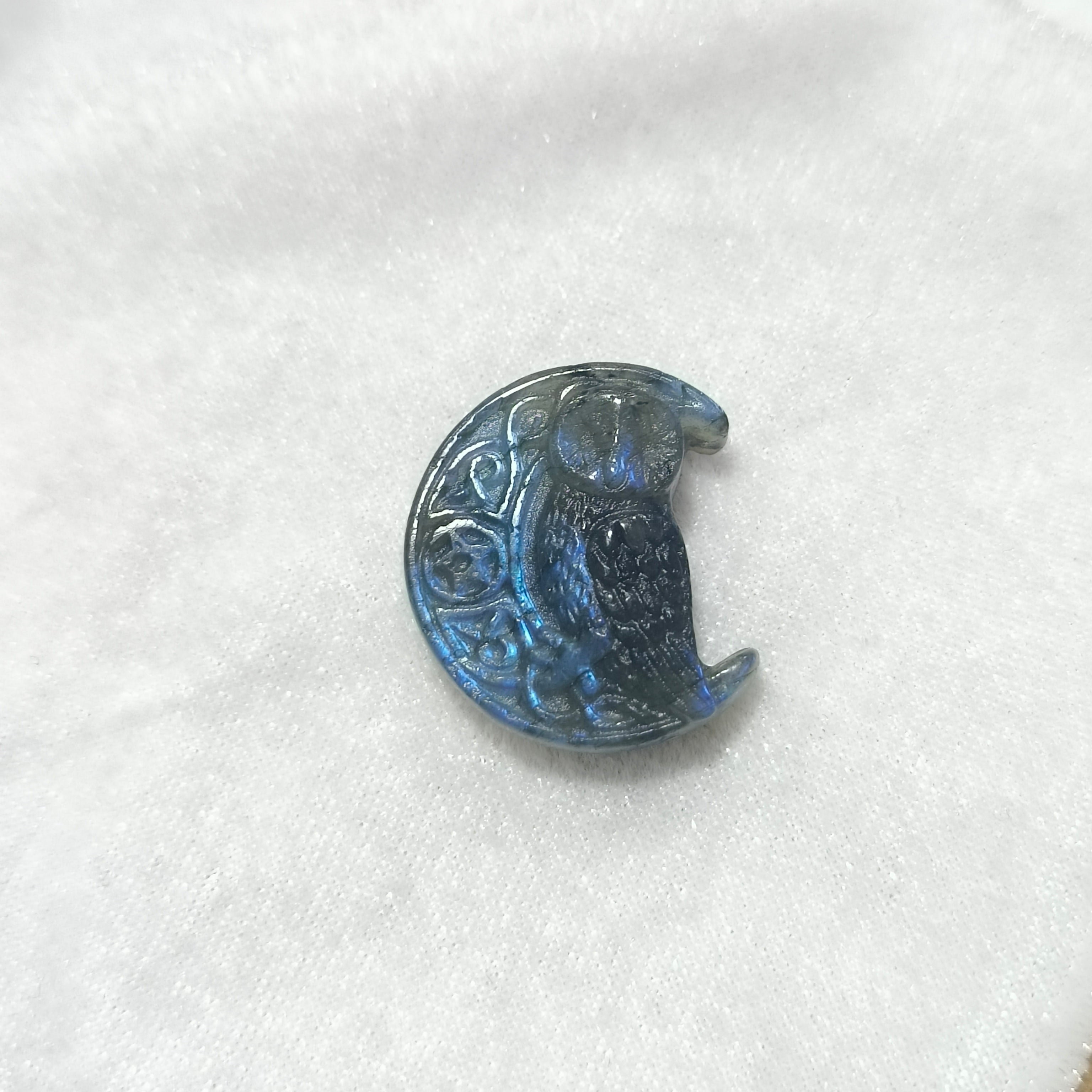 Labradorite moon with owl