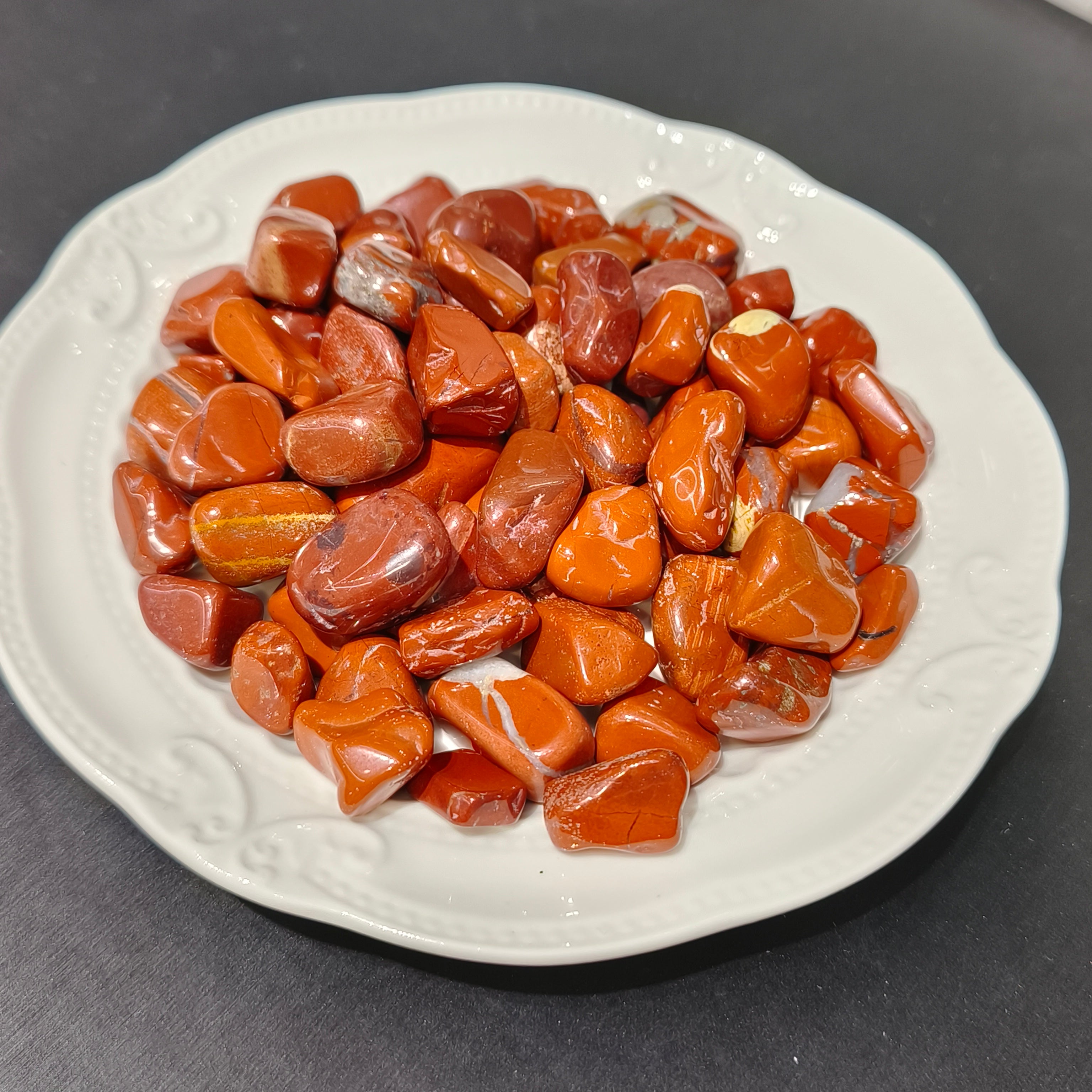 Red jasper tumbles