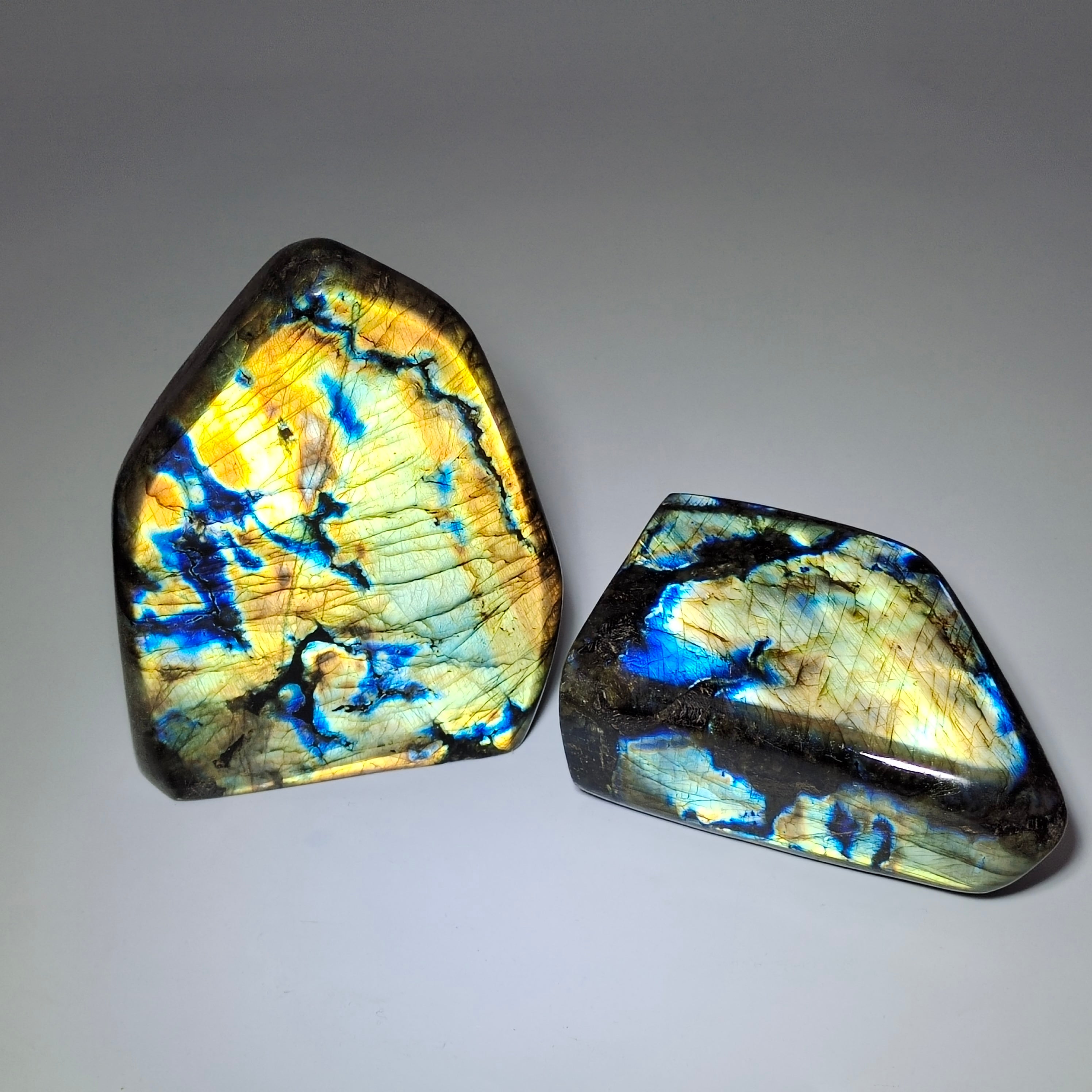 Labradorite free form