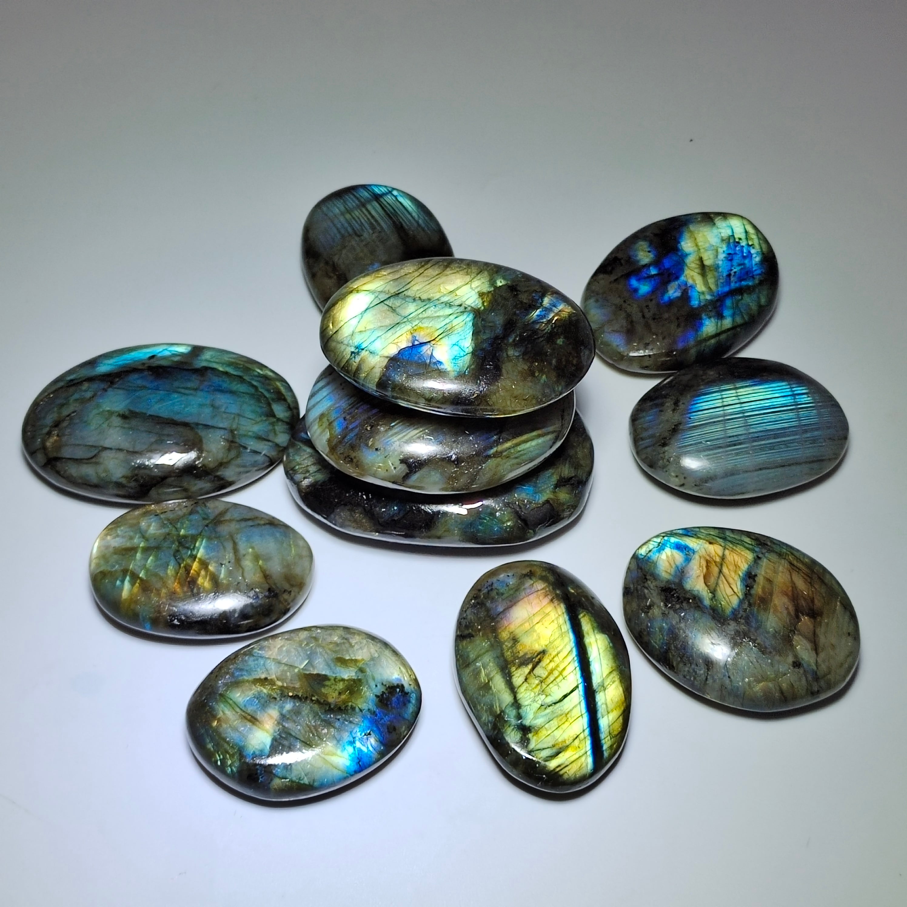 Labradorite Palmstone