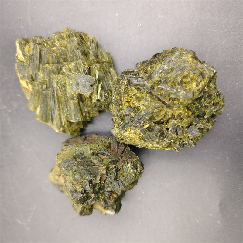 Green tourmaline specimen