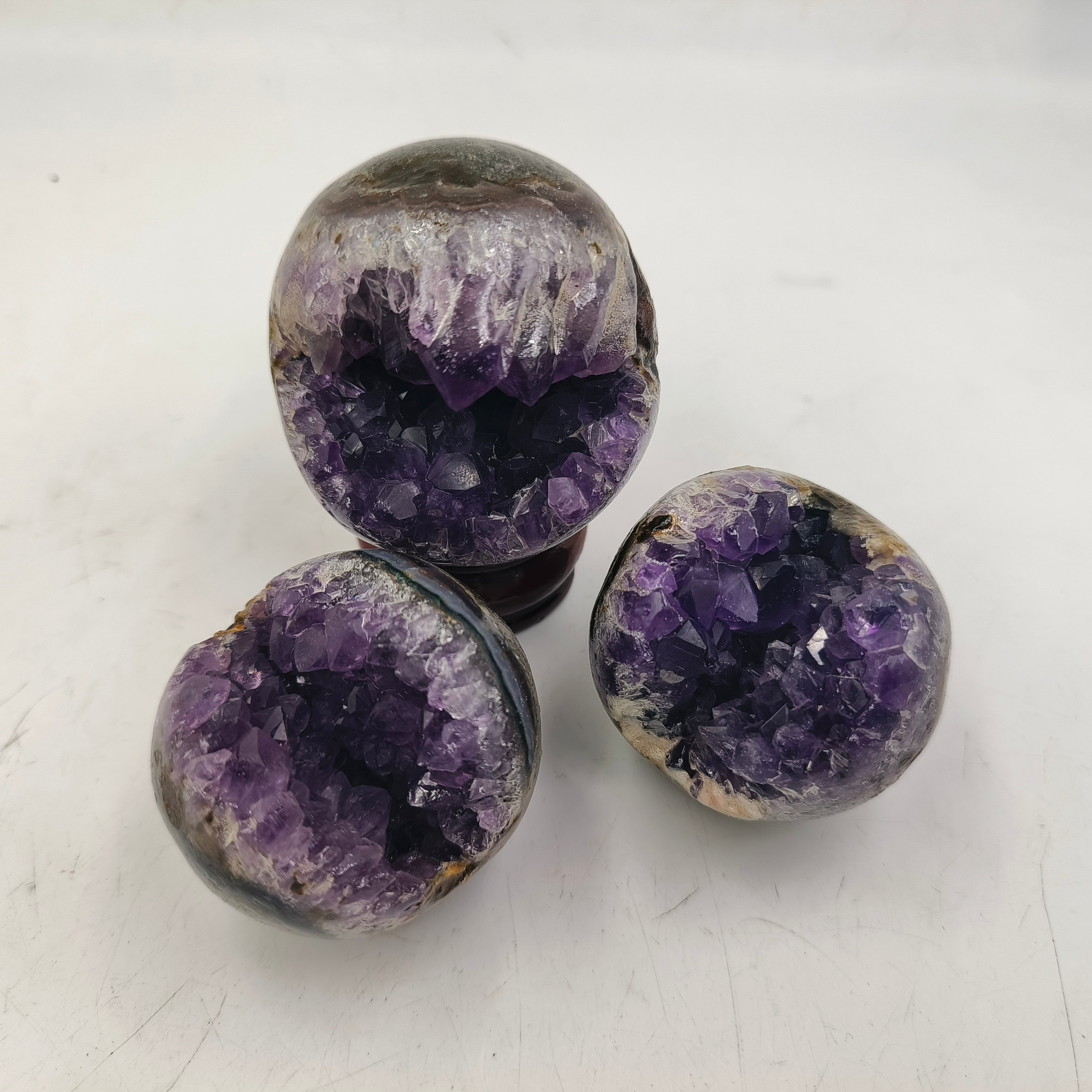 Amethyst geodes sphere